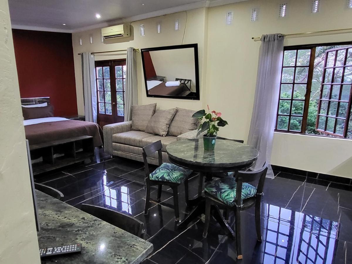 Gem Of Manor Drive Aparthotel Durban Exteriör bild