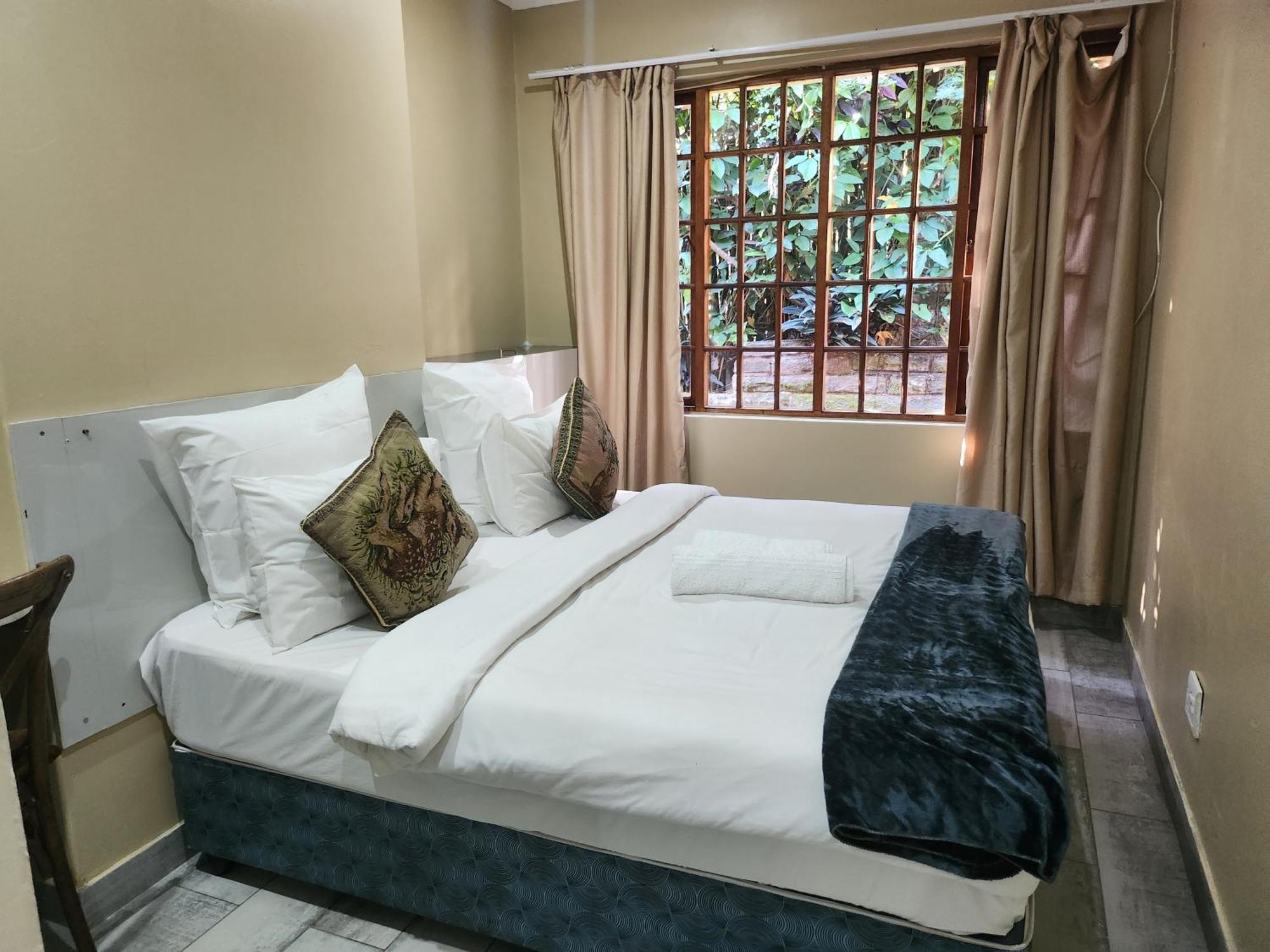 Gem Of Manor Drive Aparthotel Durban Exteriör bild